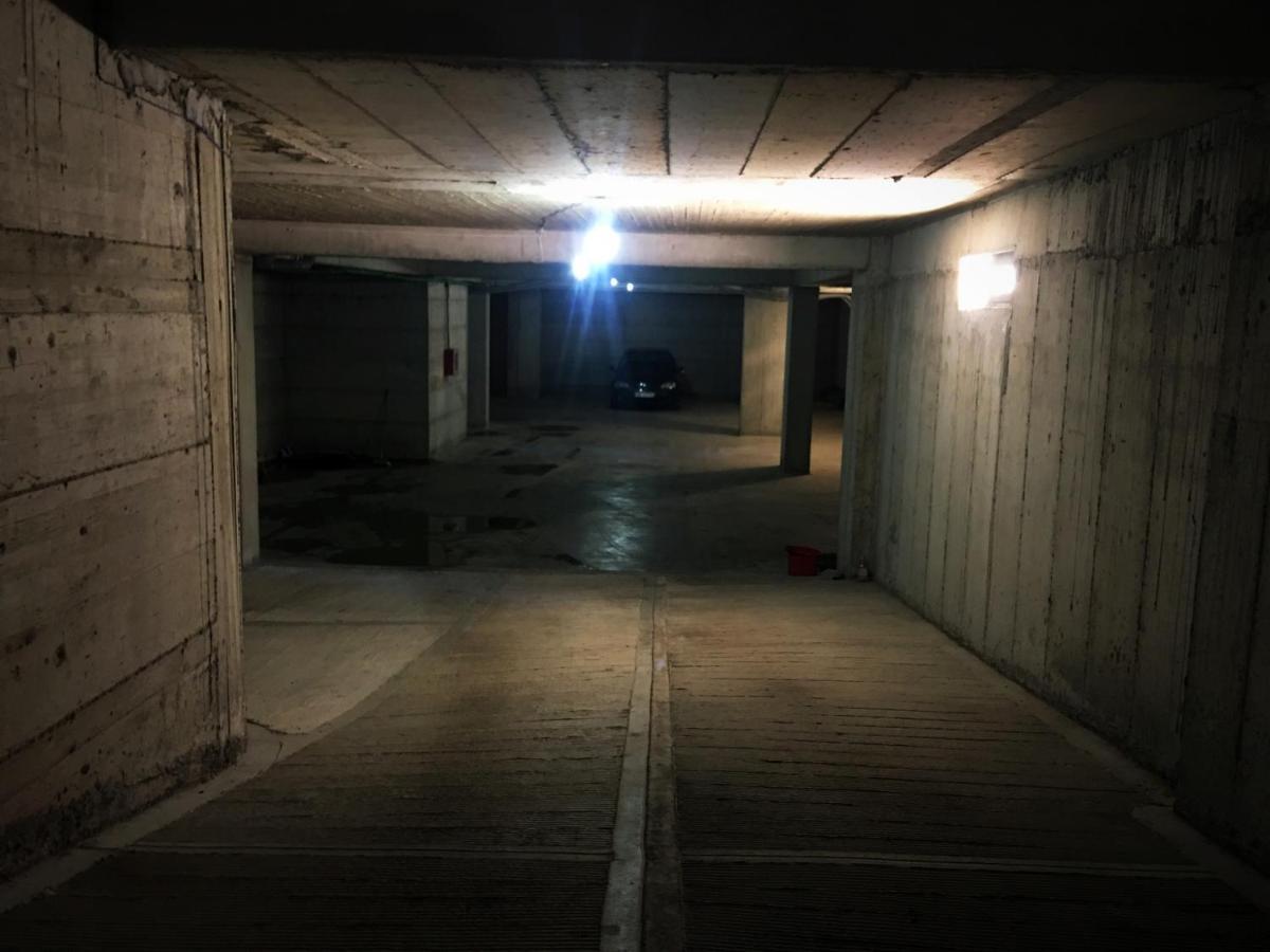 Alexander Rooms دراس المظهر الخارجي الصورة